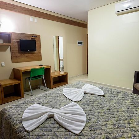 Prisma Plaza Hotel เตาบาแต ห้อง รูปภาพ