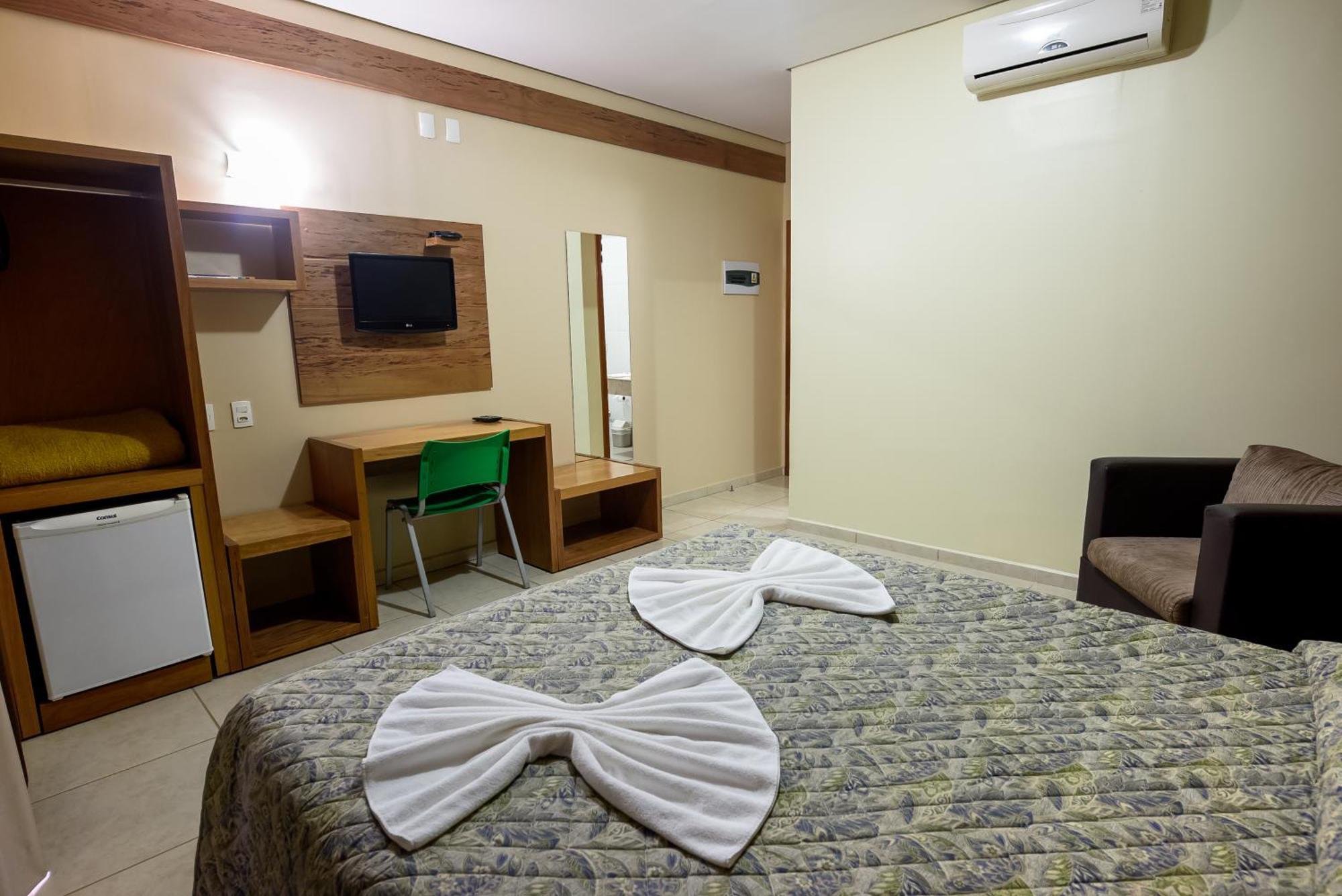 Prisma Plaza Hotel เตาบาแต ห้อง รูปภาพ